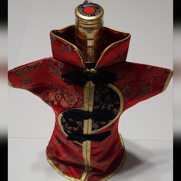 Vintage Japanese/Chinese Wine/Sake Bottle Cover NWT Red and Gold - Picture 5 of 5